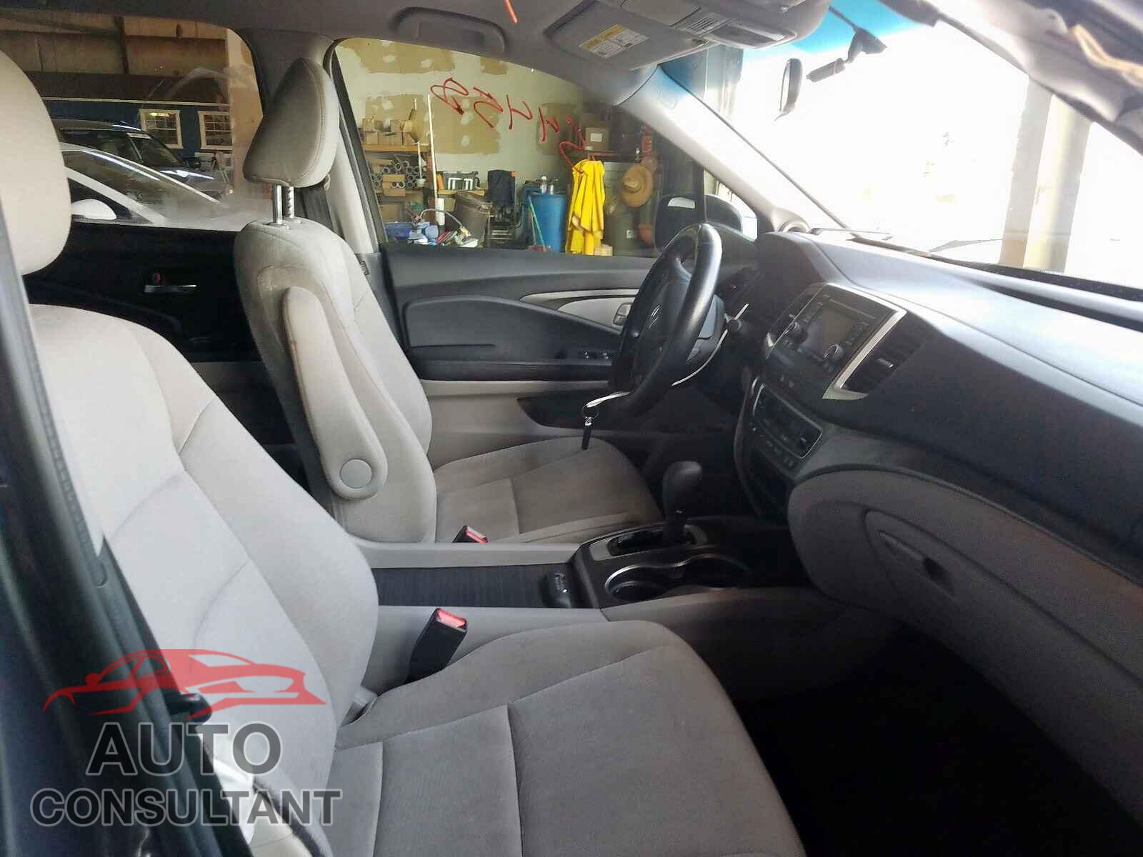 HONDA PILOT 2017 - KNMAT2MVXHP552881
