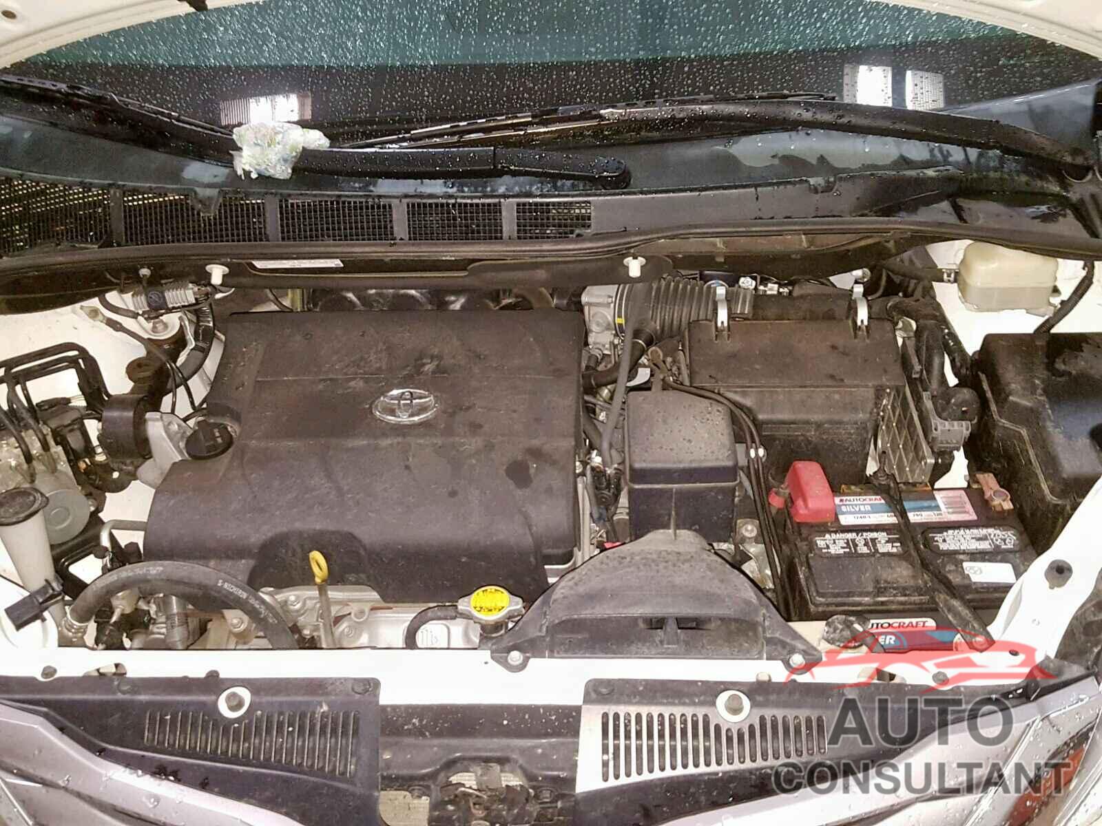 TOYOTA SIENNA XLE 2015 - 5TDYK3DC5FS575123