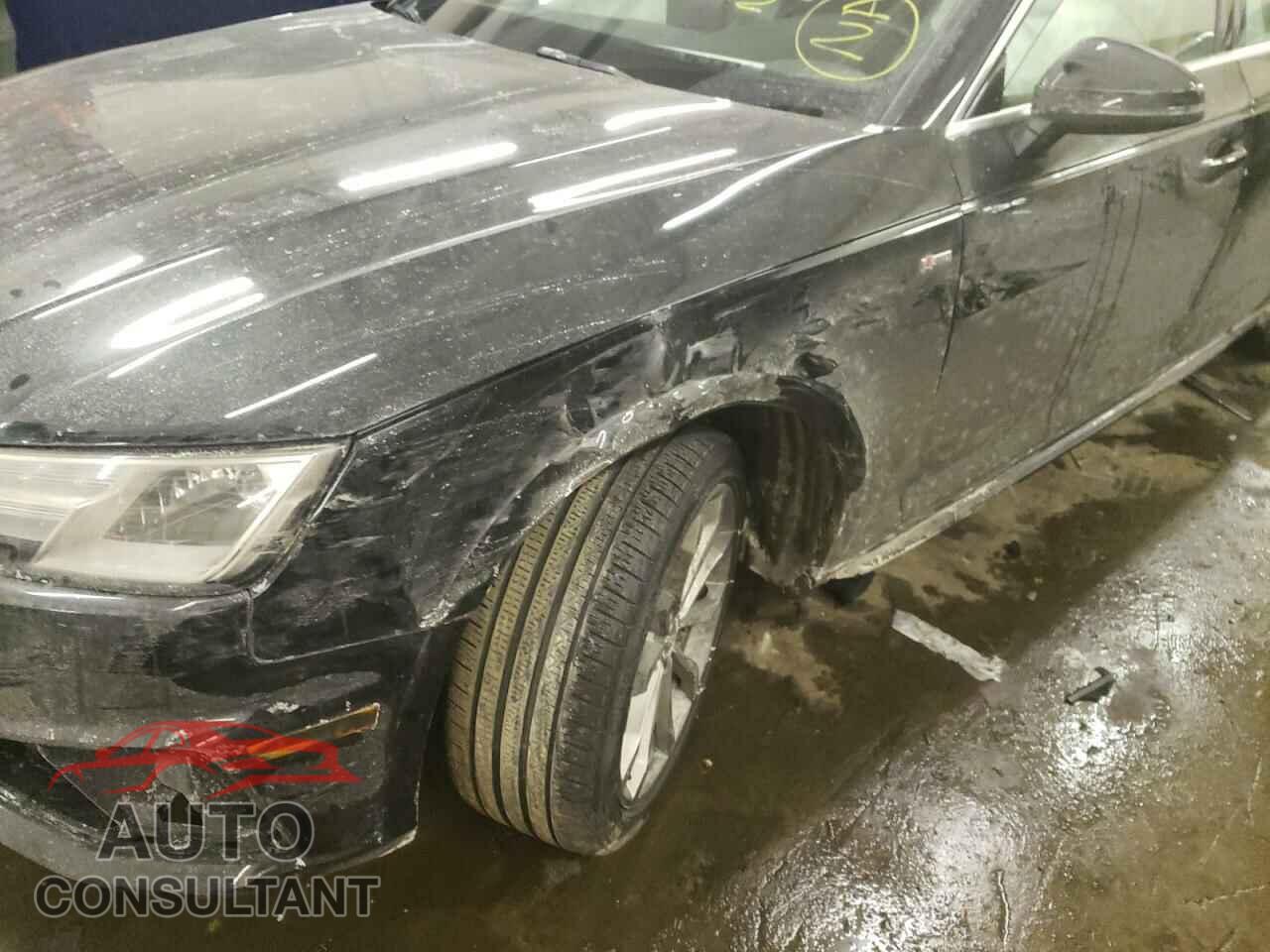 AUDI A4 2019 - WAUDNAF44KN002047