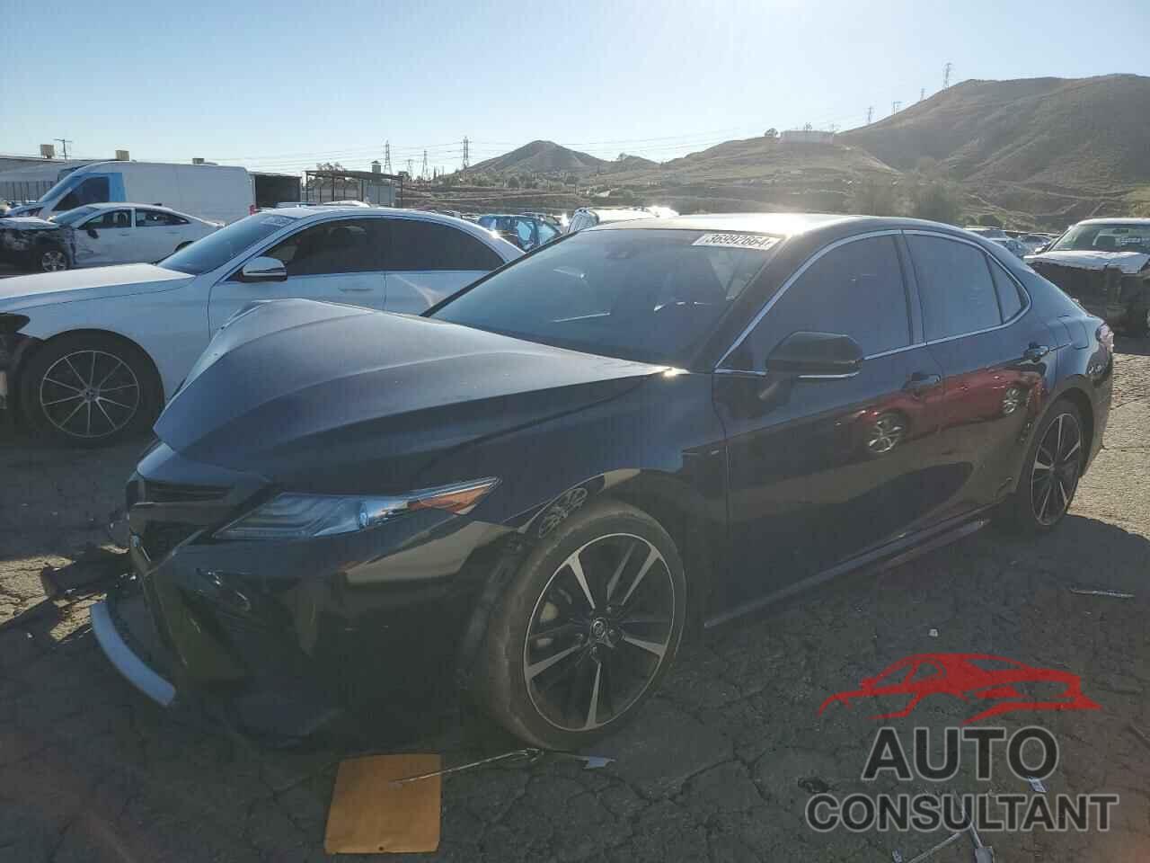 TOYOTA CAMRY 2018 - 4T1B61HK9JU560608