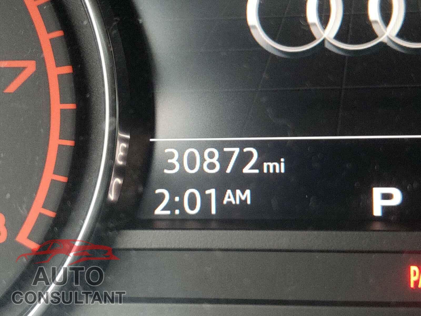 AUDI A4 2018 - WAUDNAF41JA018311
