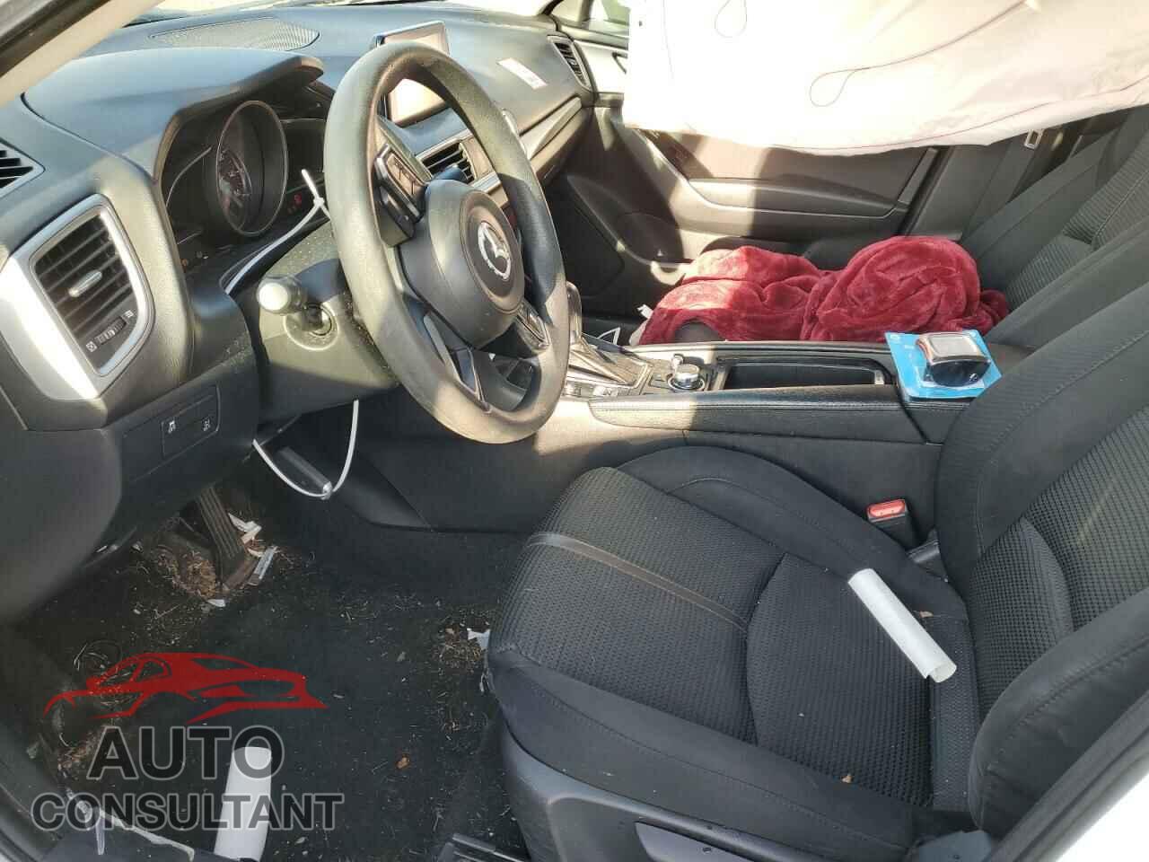 MAZDA 3 2017 - 3MZBN1U78HM133909