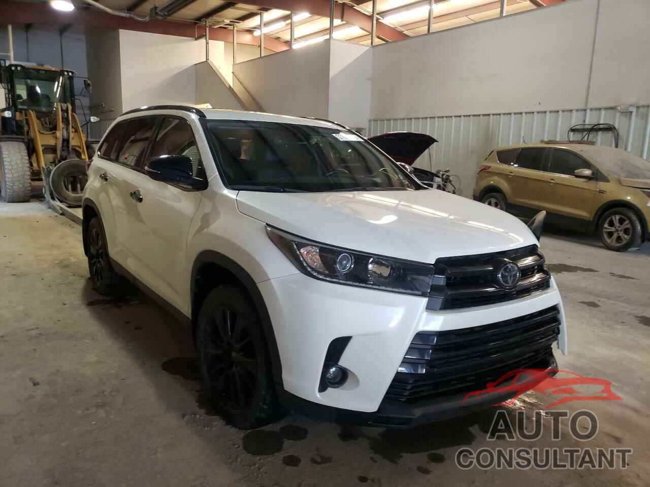 TOYOTA HIGHLANDER 2019 - 5TDJZRFH0KS966764