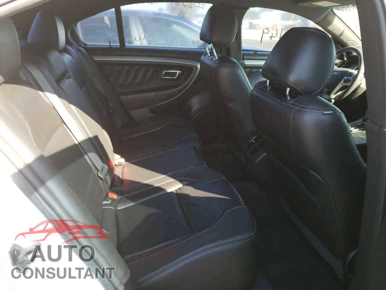 FORD TAURUS 2017 - 1FAHP2E92HG142795