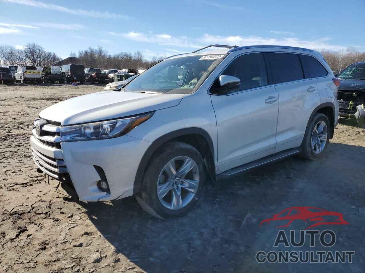 TOYOTA HIGHLANDER 2019 - 5TDDZRFH3KS964701