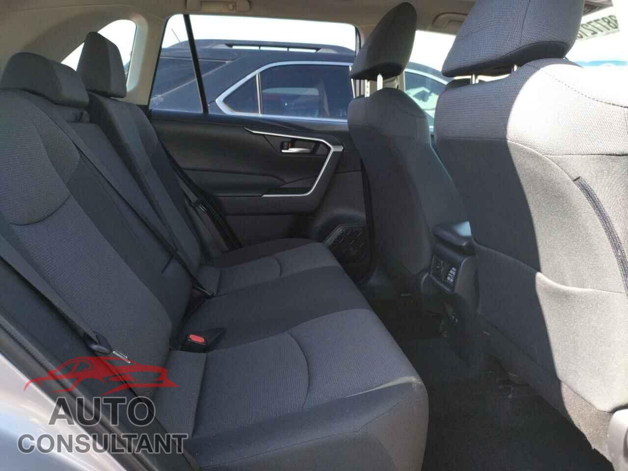 TOYOTA RAV4 2019 - JTMP1RFV5KD012787