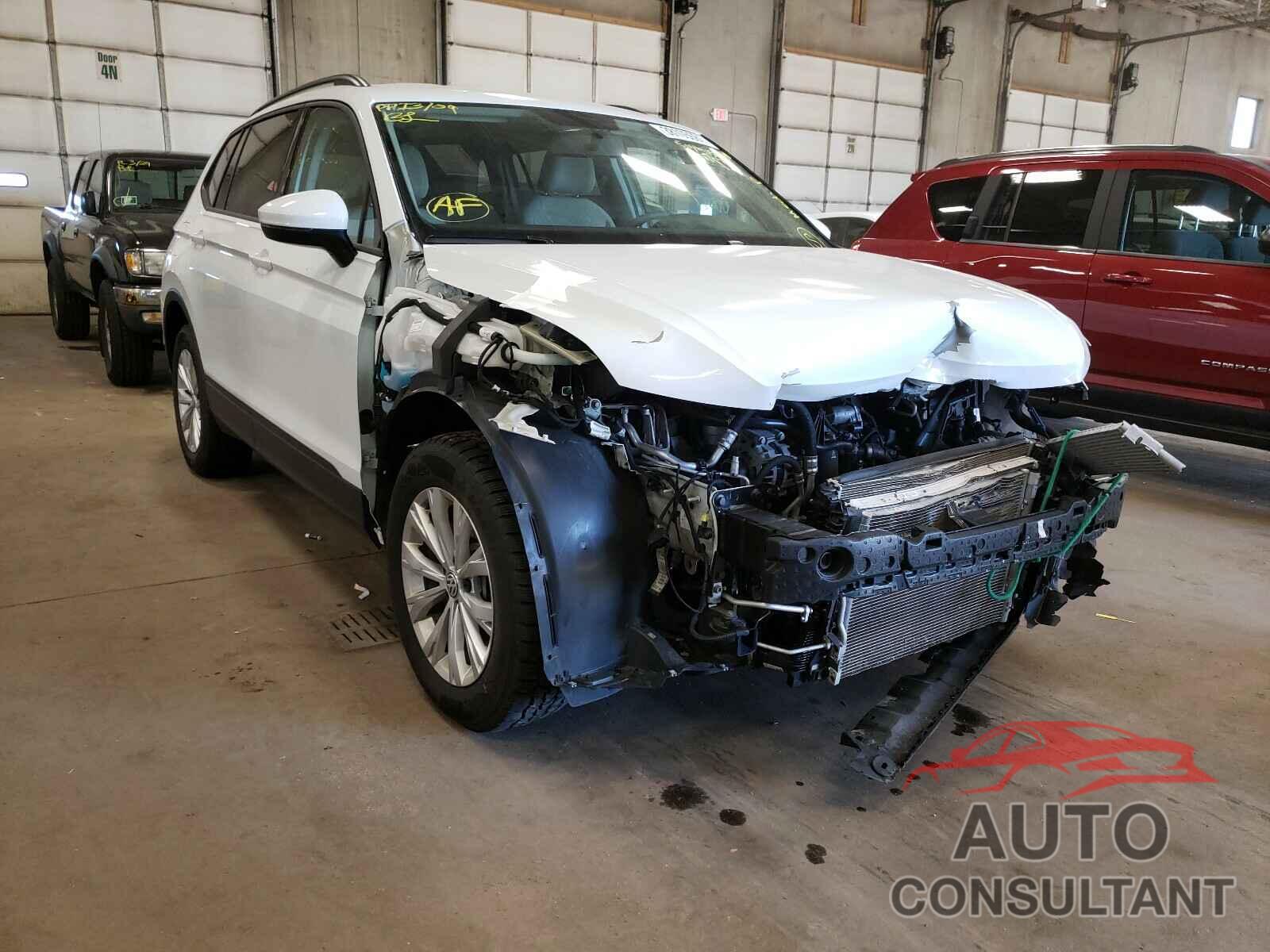 VOLKSWAGEN TIGUAN 2018 - 3VV0B7AX9JM204472