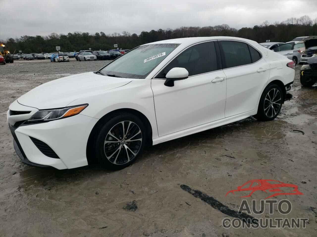 TOYOTA CAMRY 2018 - 4T1B11HK5JU672384