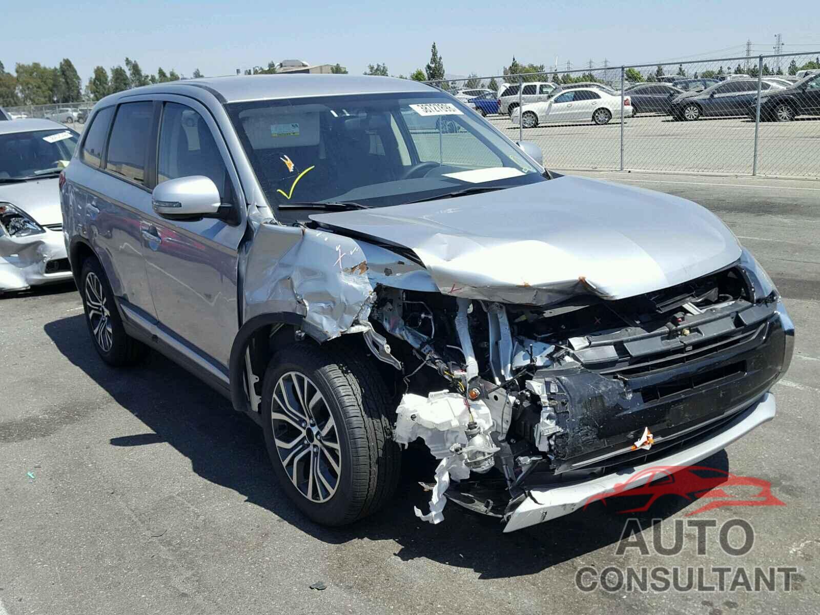 MITSUBISHI OUTLANDER 2018 - JA4AD3A30JJ003988