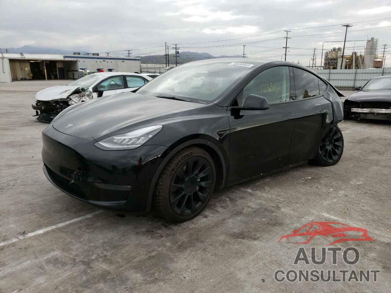 TESLA MODEL Y 2021 - 5YJYGDEE8MF092573