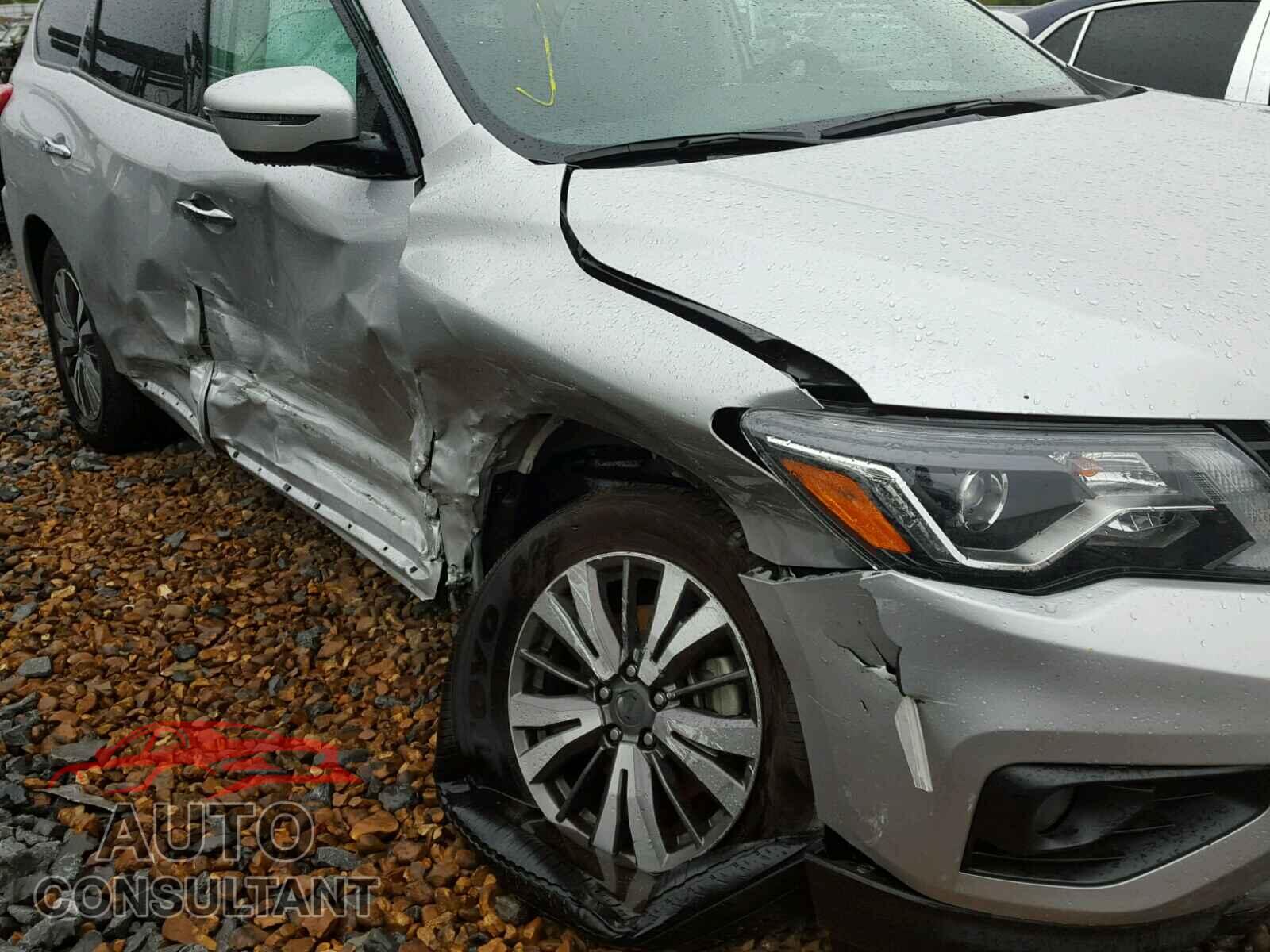 NISSAN PATHFINDER 2017 - 5N1DR2MN5HC677754
