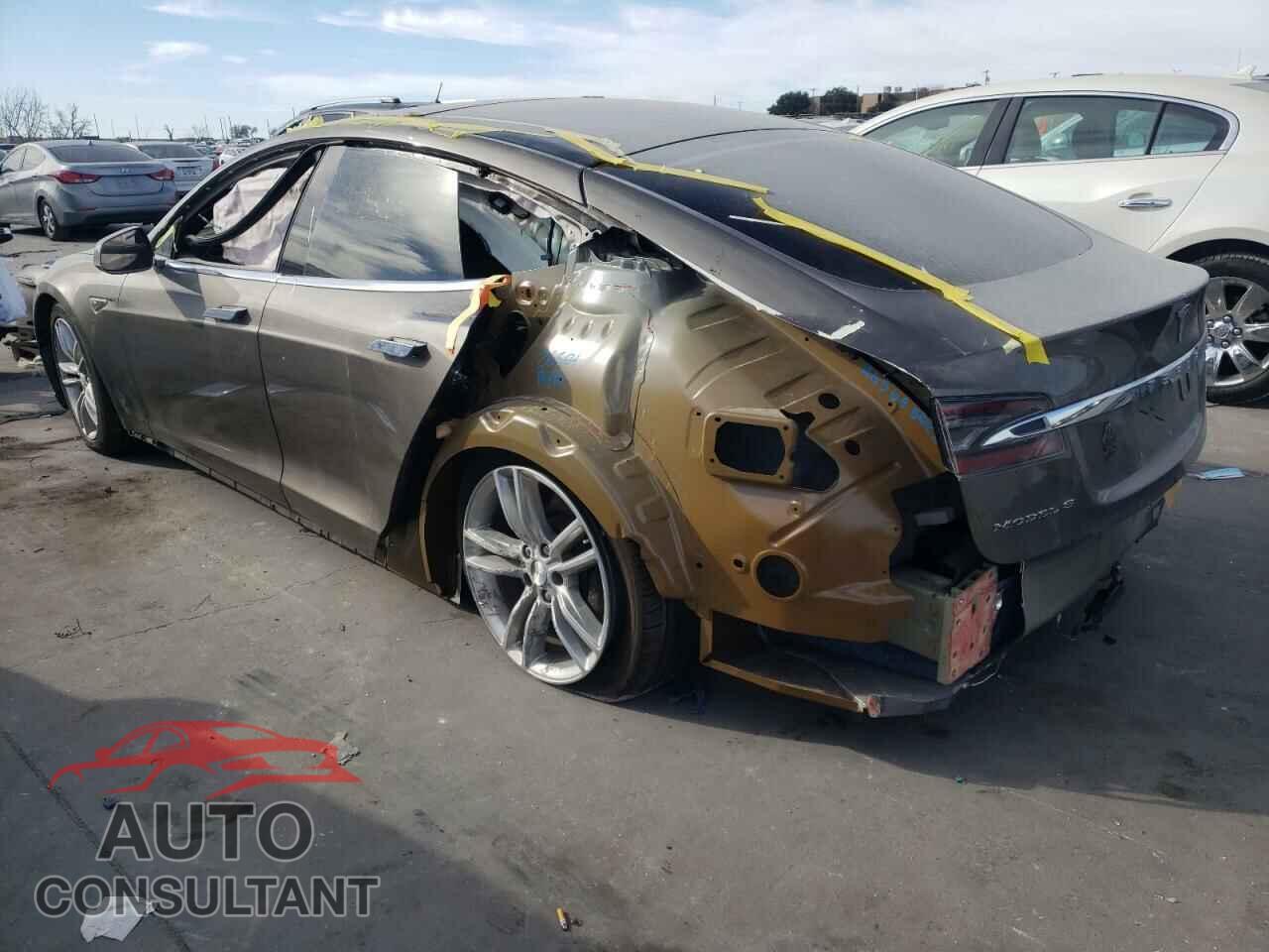 TESLA MODEL S 2016 - 5YJSA1E27GF121951