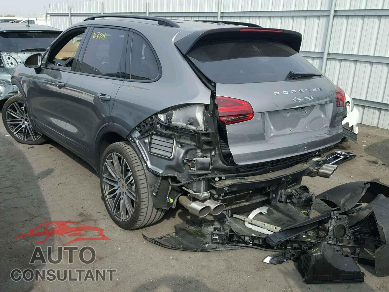 PORSCHE CAYENNE 2017 - WP1AB2A22HLA51146