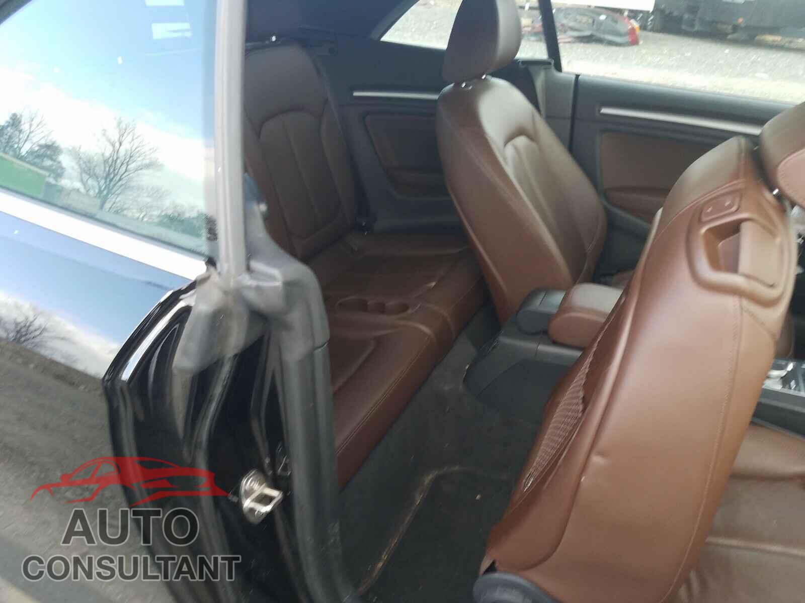 AUDI A3 2018 - WAU78LFF4J1011483