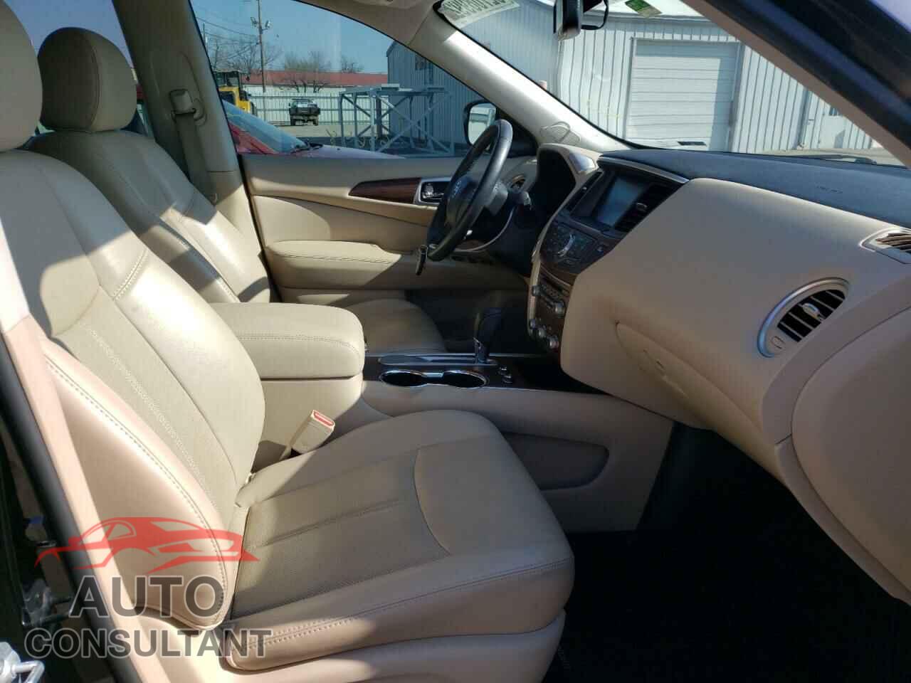 NISSAN PATHFINDER 2017 - 4T1BF1FK9GU588128