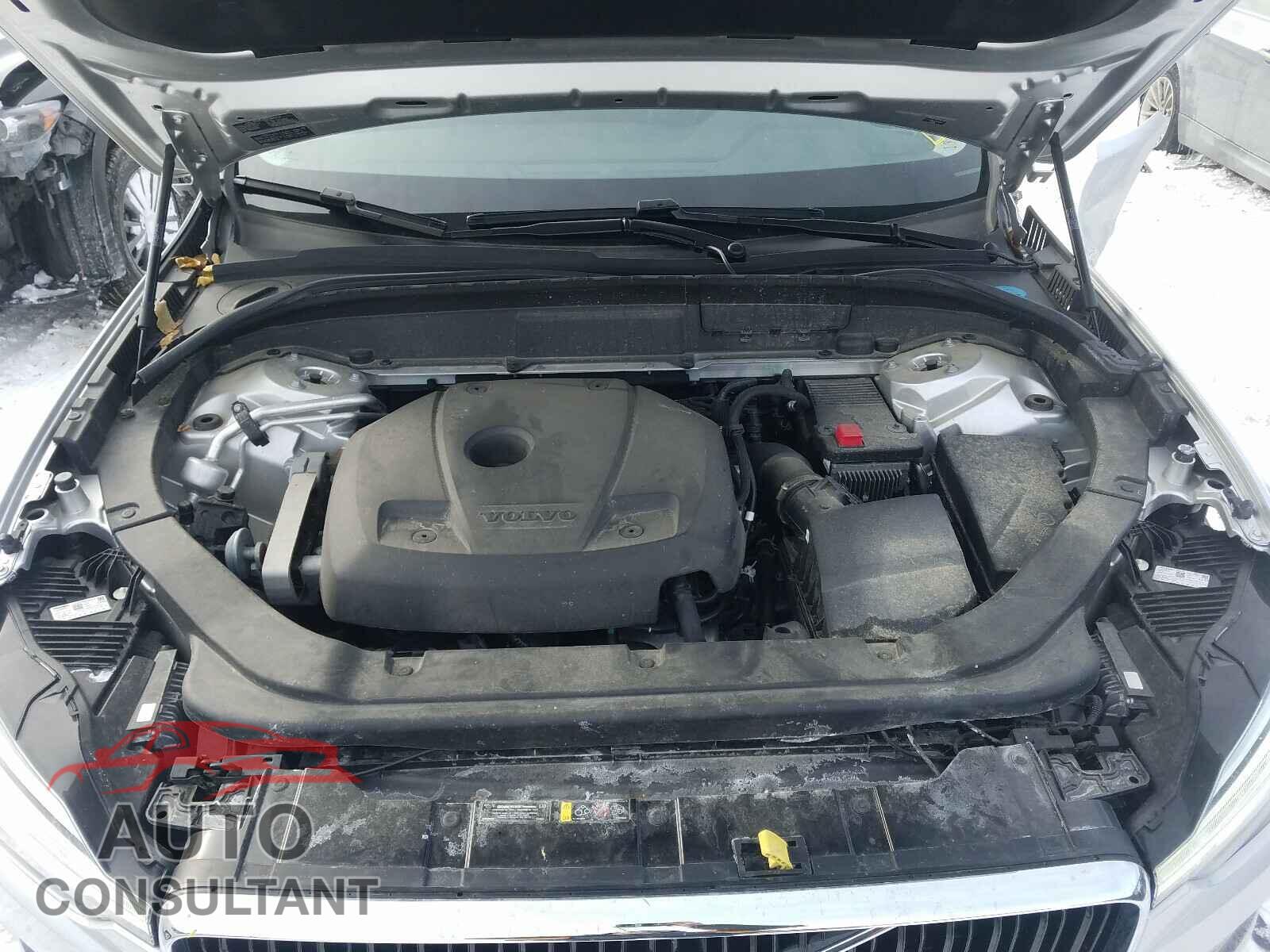 VOLVO XC60 2018 - LYV102RK8JB086764