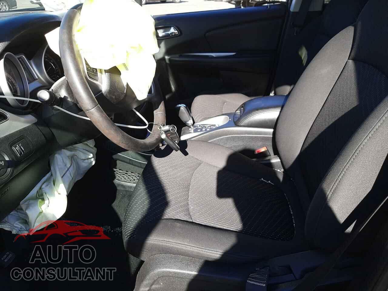 DODGE JOURNEY 2018 - 3C4PDCBB5JT384221