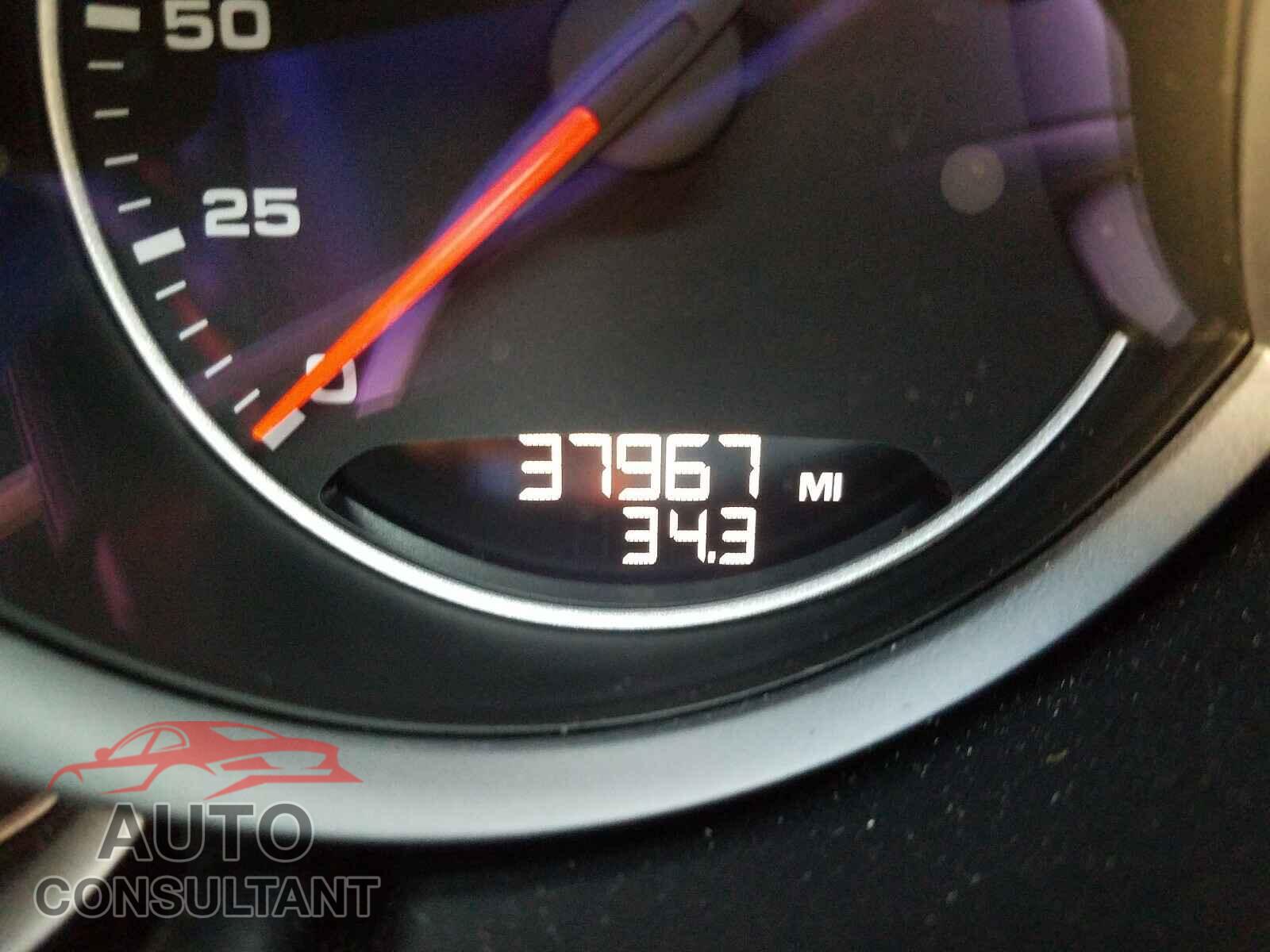 PORSCHE CAYENNE 2017 - WP1AB2A20HLA52571