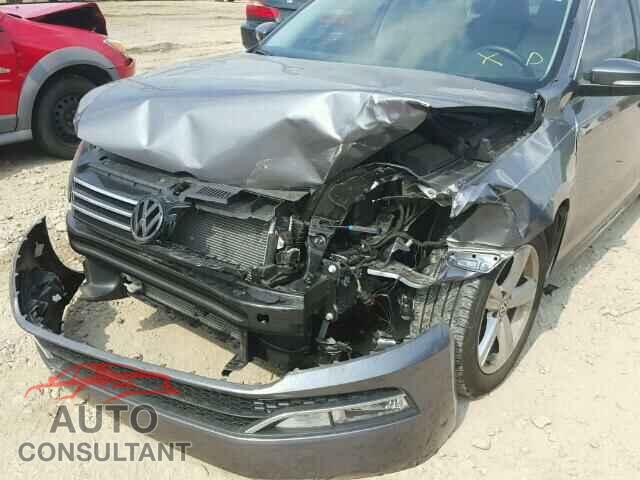 VOLKSWAGEN PASSAT 2015 - 1VWAS7A35FC120526