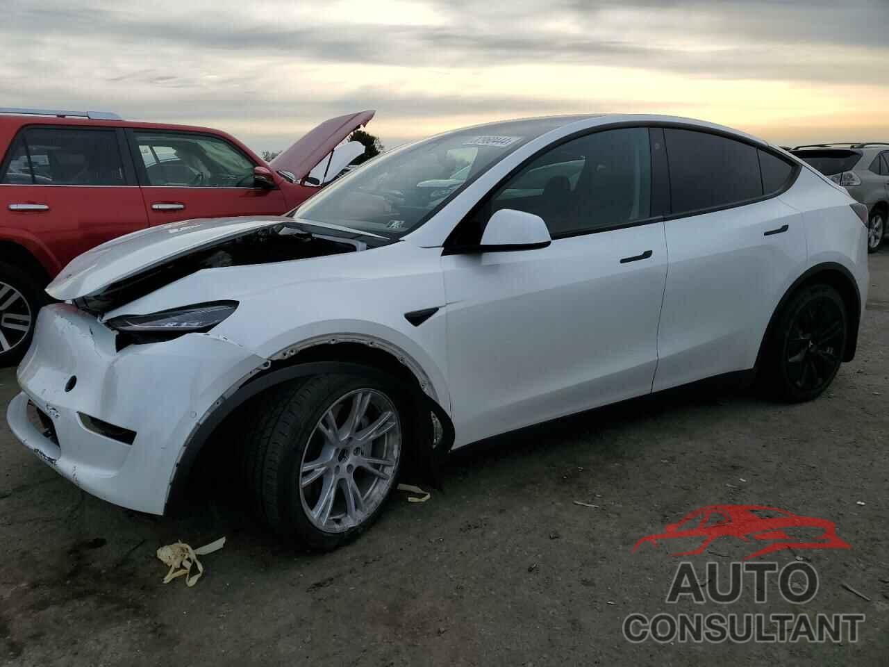 TESLA MODEL Y 2021 - 5YJYGAEE2MF227822