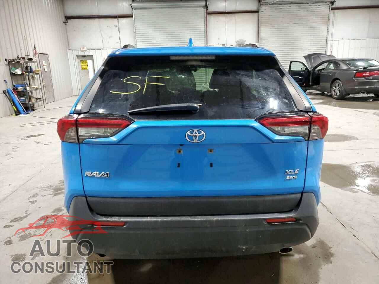 TOYOTA RAV4 2019 - JTMP1RFV4KD008794
