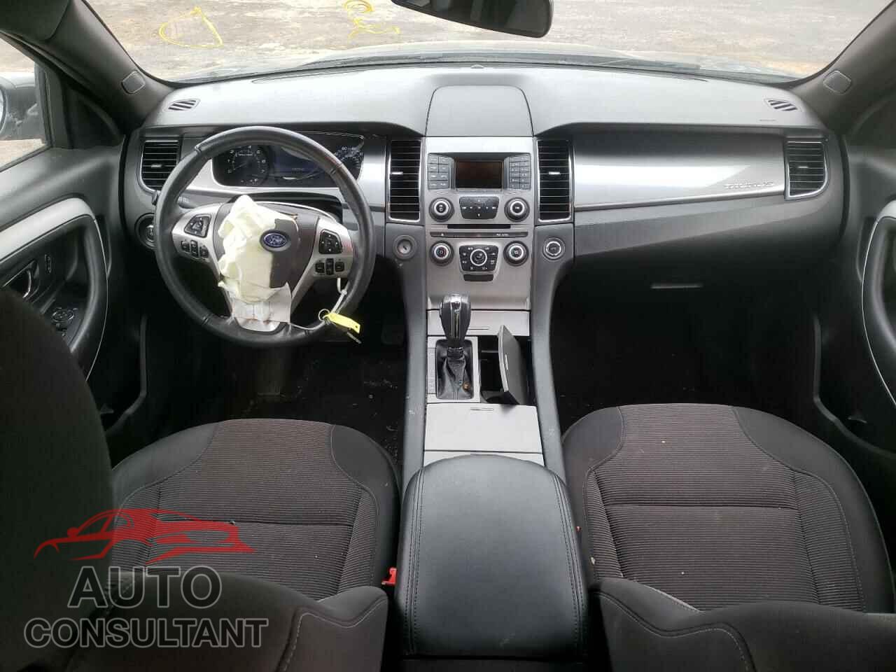 FORD TAURUS 2017 - 1FAHP2E80HG146531