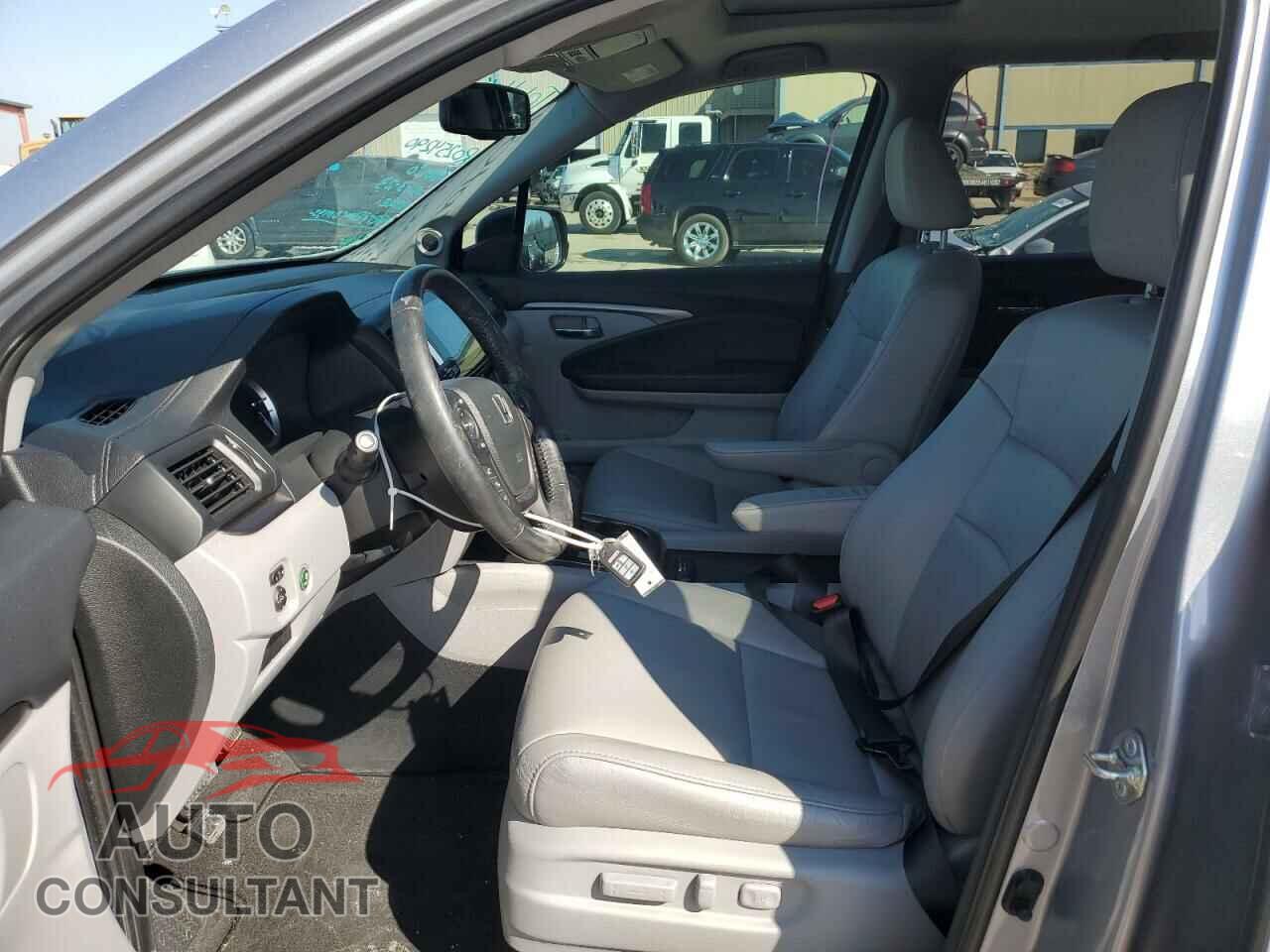 HONDA PILOT 2018 - 5FNYF5H58JB032955