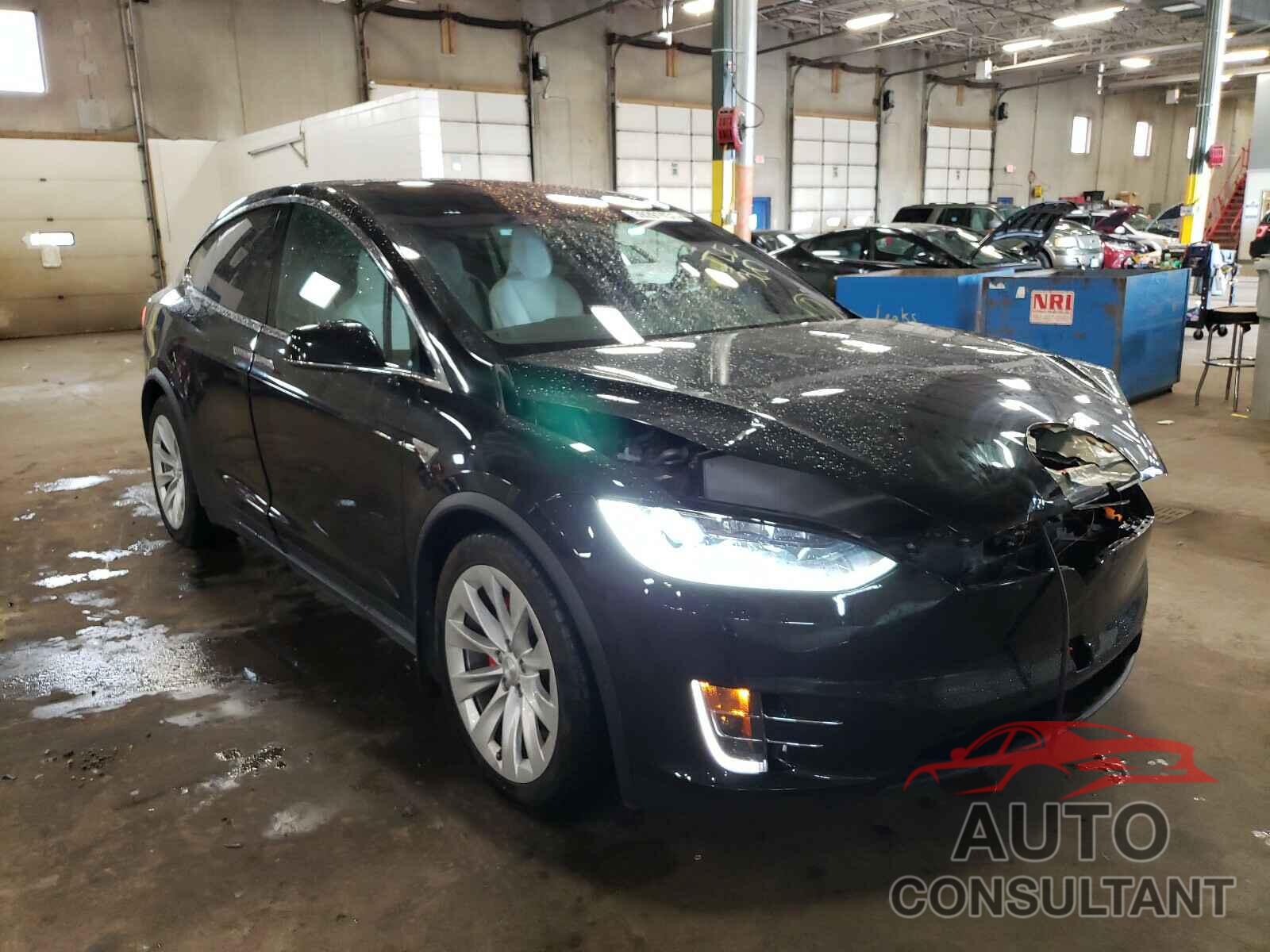 TESLA MODEL X 2016 - 5YJXCBE40GF006115