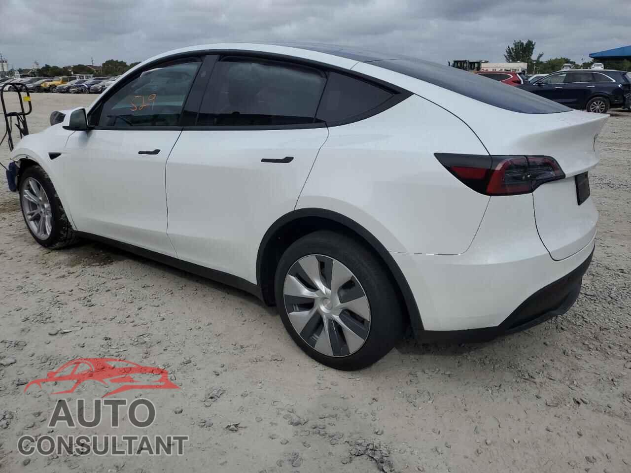TESLA MODEL Y 2023 - 7SAYGDEDXPF966324
