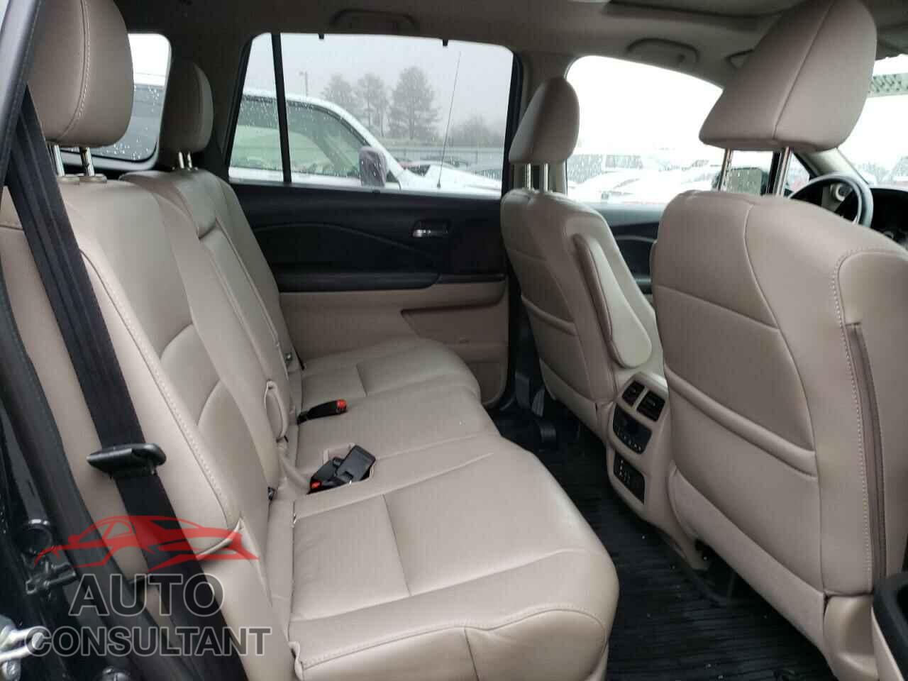 HONDA PILOT 2017 - 5FNYF6H96HB041933