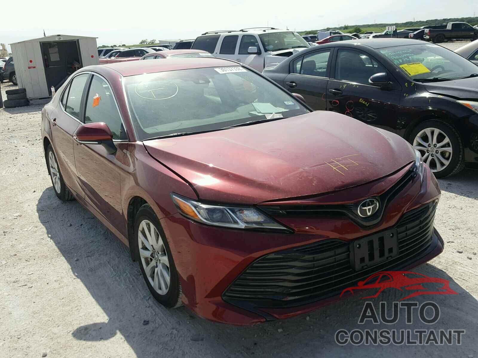TOYOTA CAMRY 2018 - 4T1B11HK4JU560451