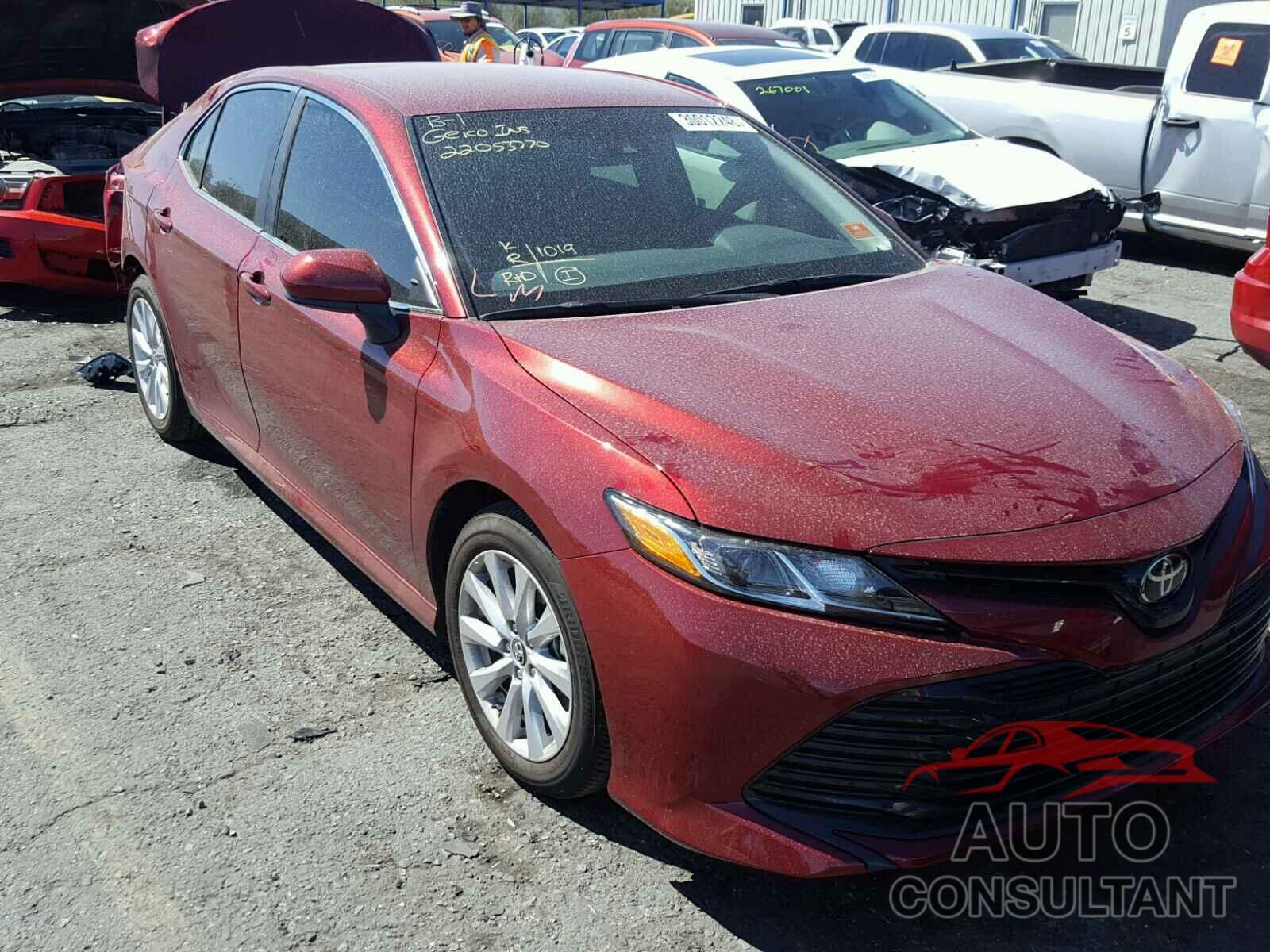 TOYOTA CAMRY 2018 - 4T1B11HK7JU573761