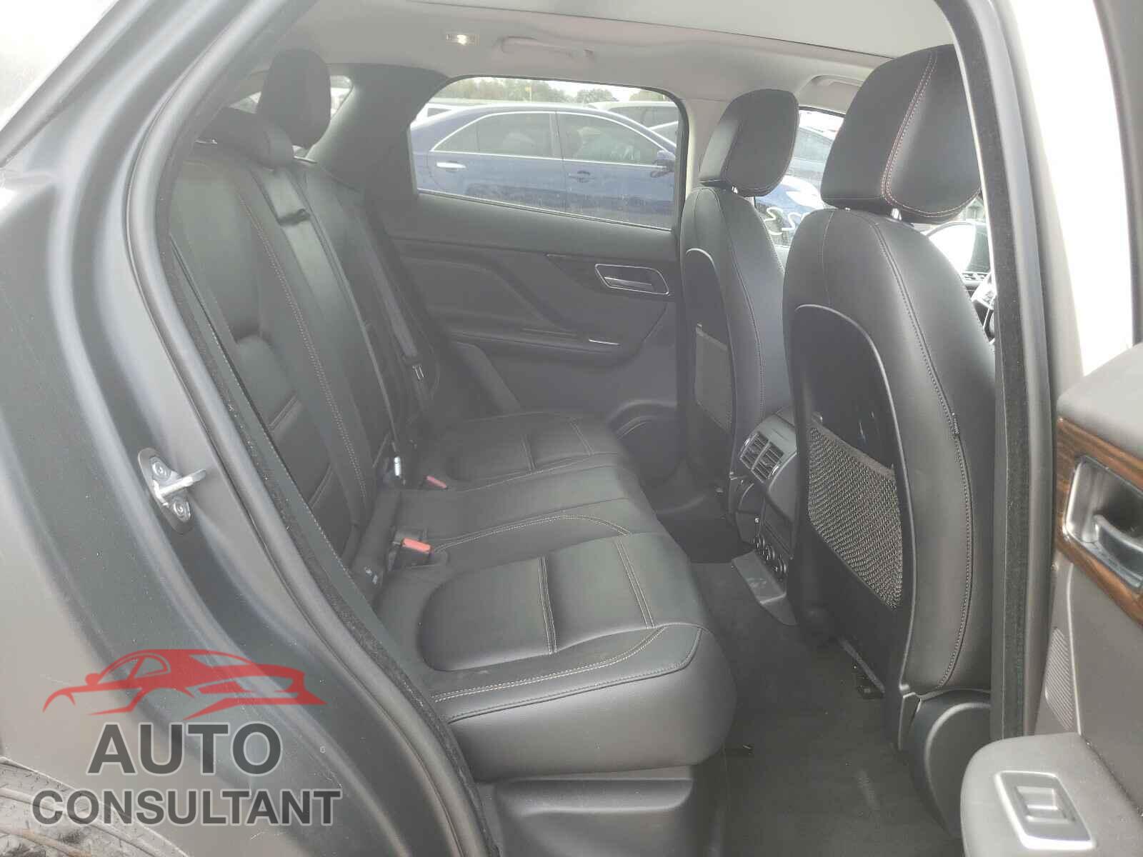 JAGUAR F-PACE 2018 - SADCK2FX8JA329357