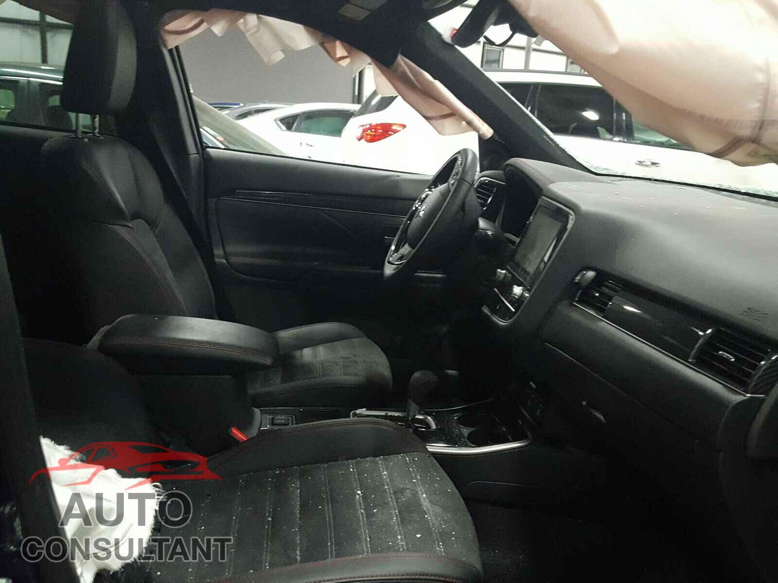 MITSUBISHI OUTLANDER 2020 - 3N1CN8EVXML840512