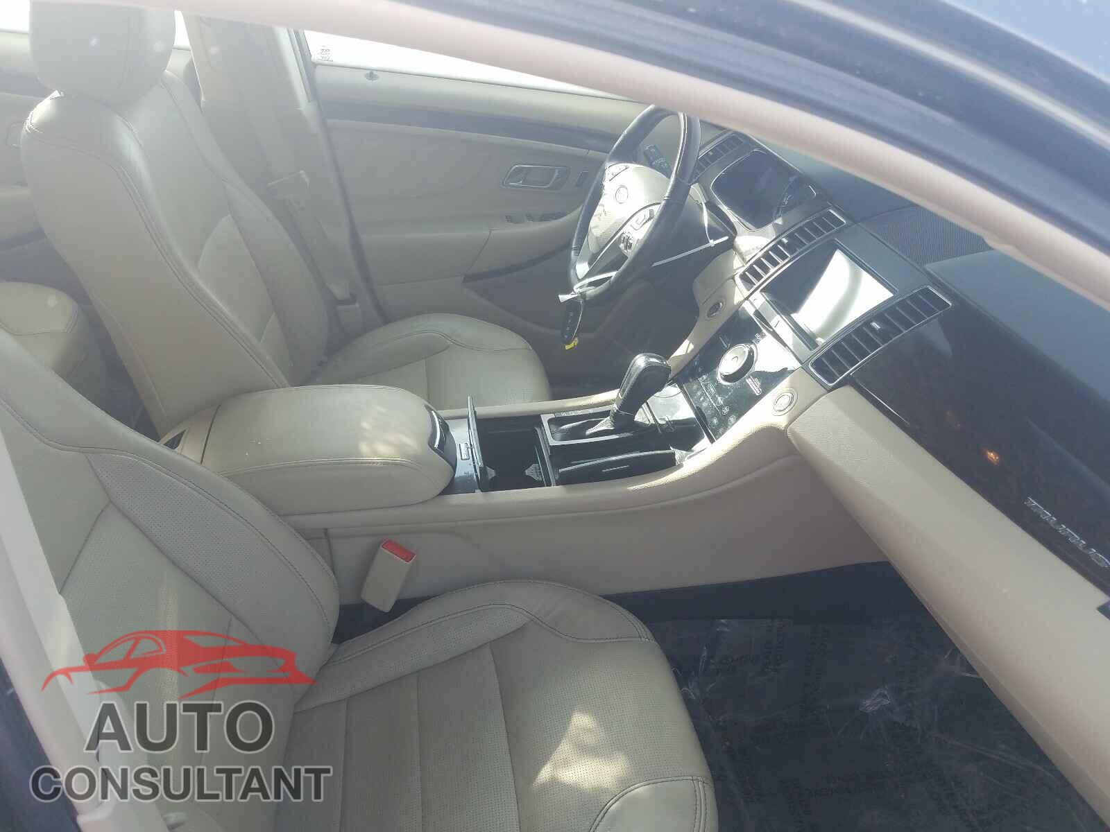FORD TAURUS 2018 - 1FAHP2F80JG110424
