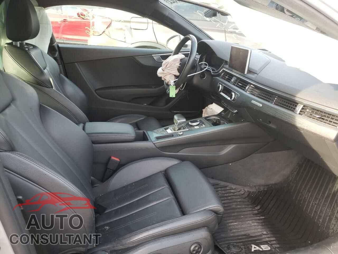 AUDI A5 2018 - WAUTNAF55JA046441