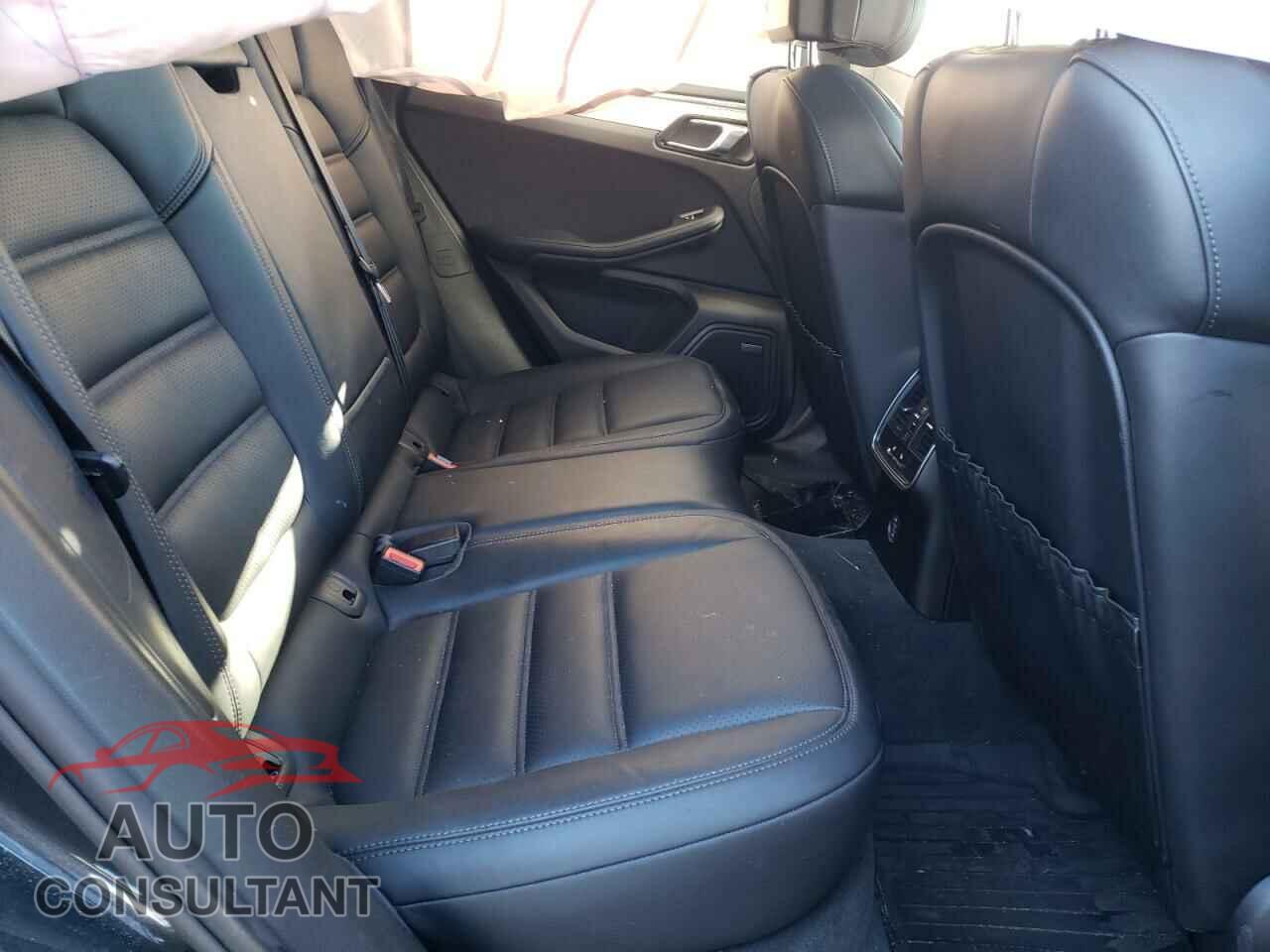 PORSCHE MACAN 2017 - WP1AG2A58HLB53627