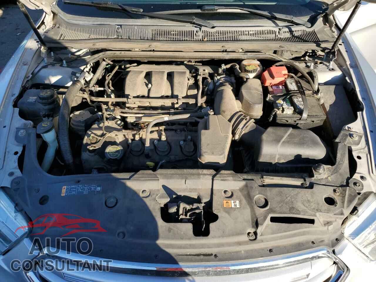 FORD TAURUS 2017 - 1FAHP2F88HG104185