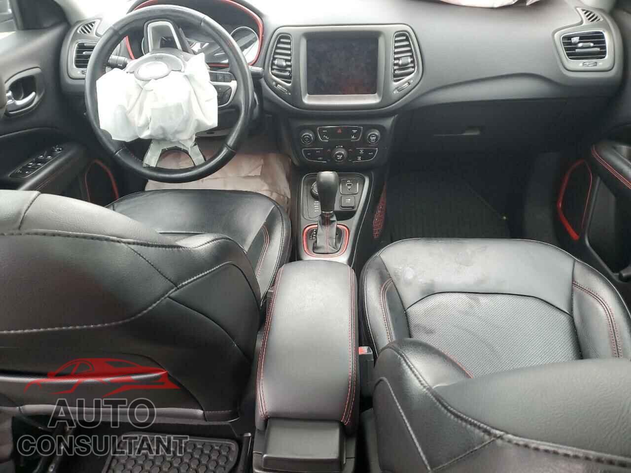 JEEP COMPASS 2020 - 3C4NJDDB9LT150489