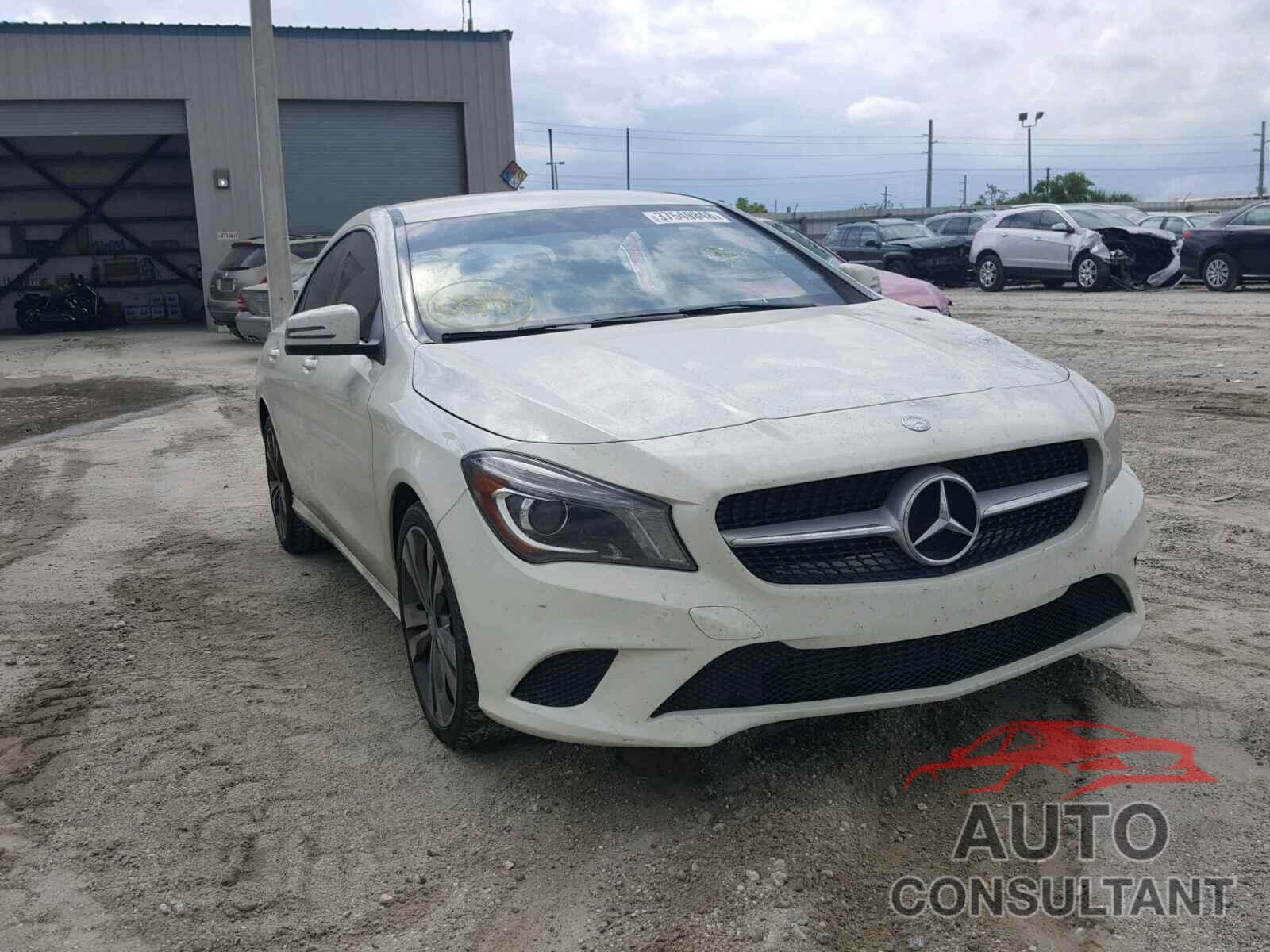 MERCEDES-BENZ CLA 250 2015 - WDDSJ4EB0FN177091