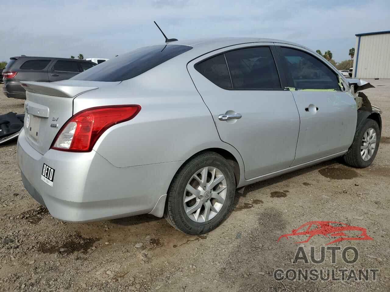 NISSAN VERSA 2017 - 3N1CN7AP5HL850680