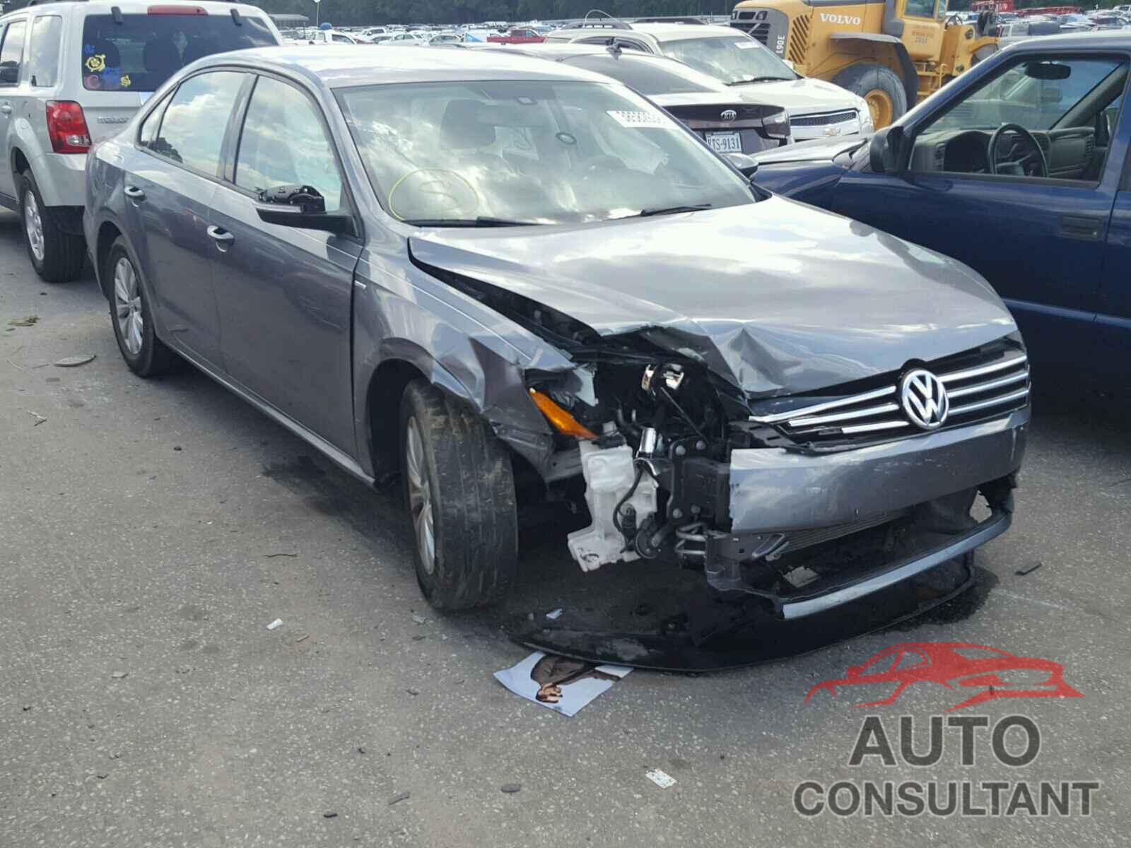VOLKSWAGEN PASSAT 2015 - 1VWAT7A33FC029526