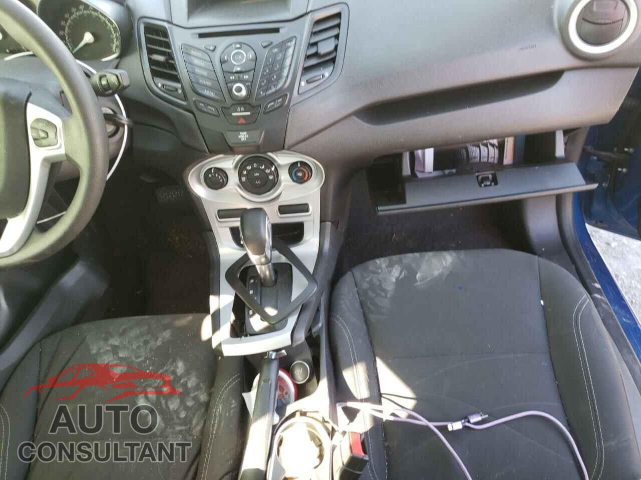 FORD FIESTA 2019 - 3FADP4EJ0KM156020