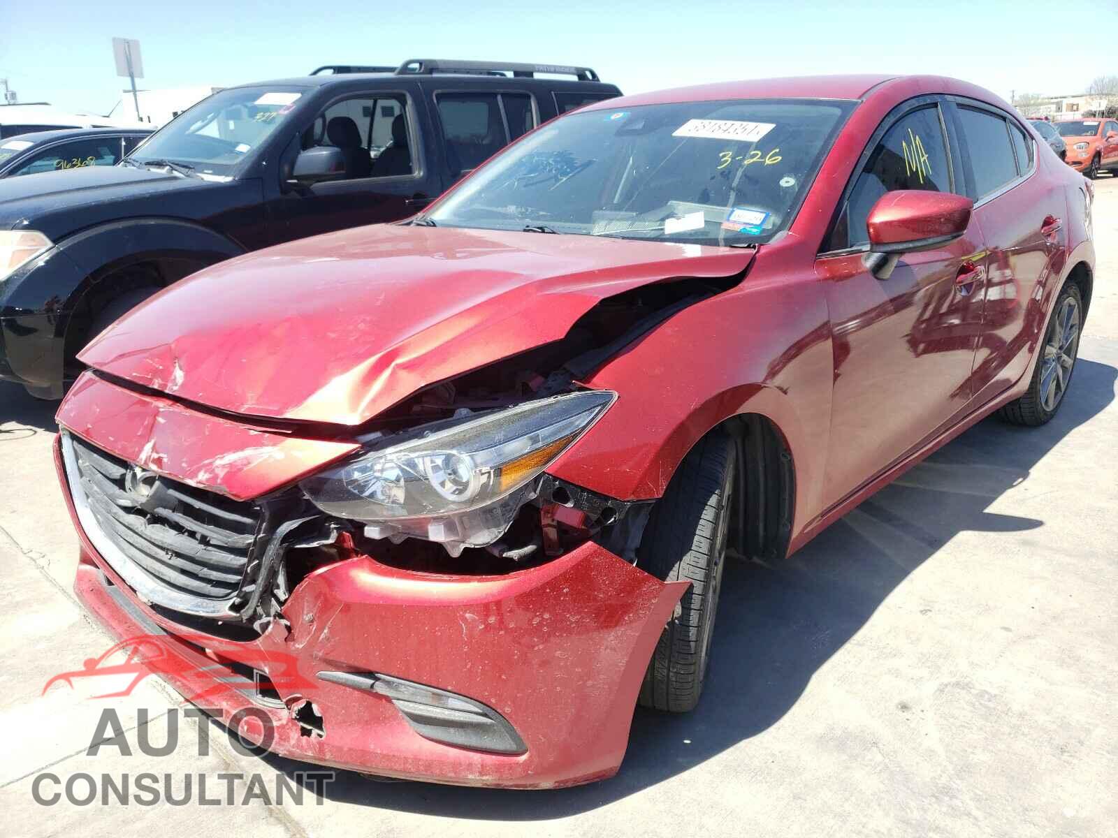 MAZDA 3 2018 - 3MZBN1V38JM209453