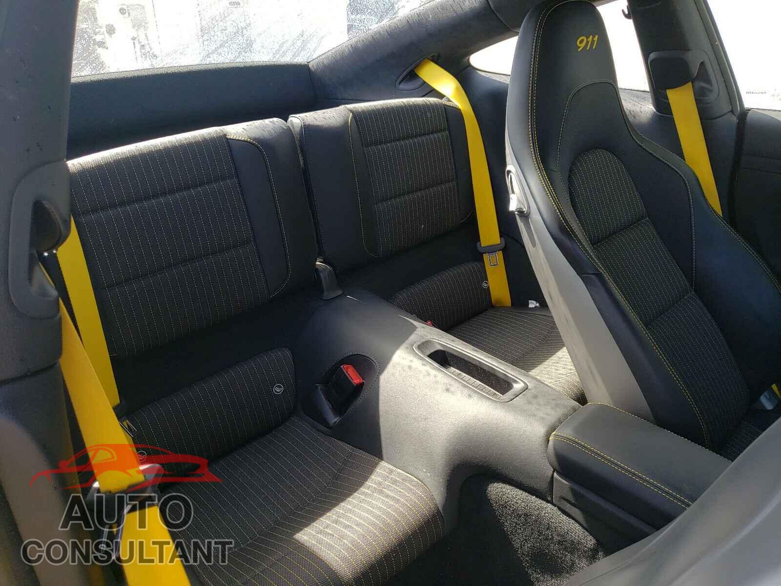PORSCHE 911 2018 - WP0AA2A95JS106508