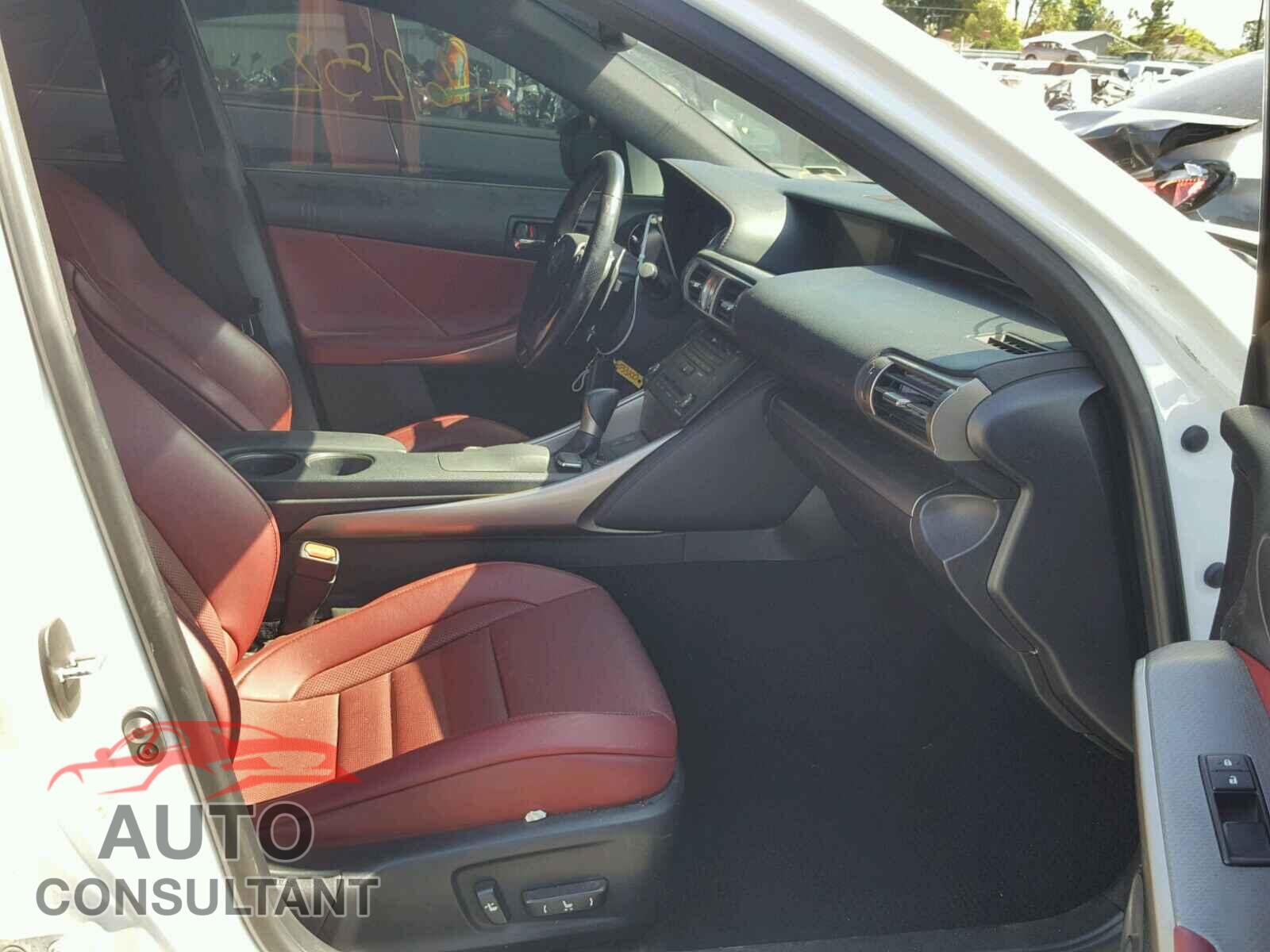 LEXUS IS 2016 - JTHBA1D29G5033100