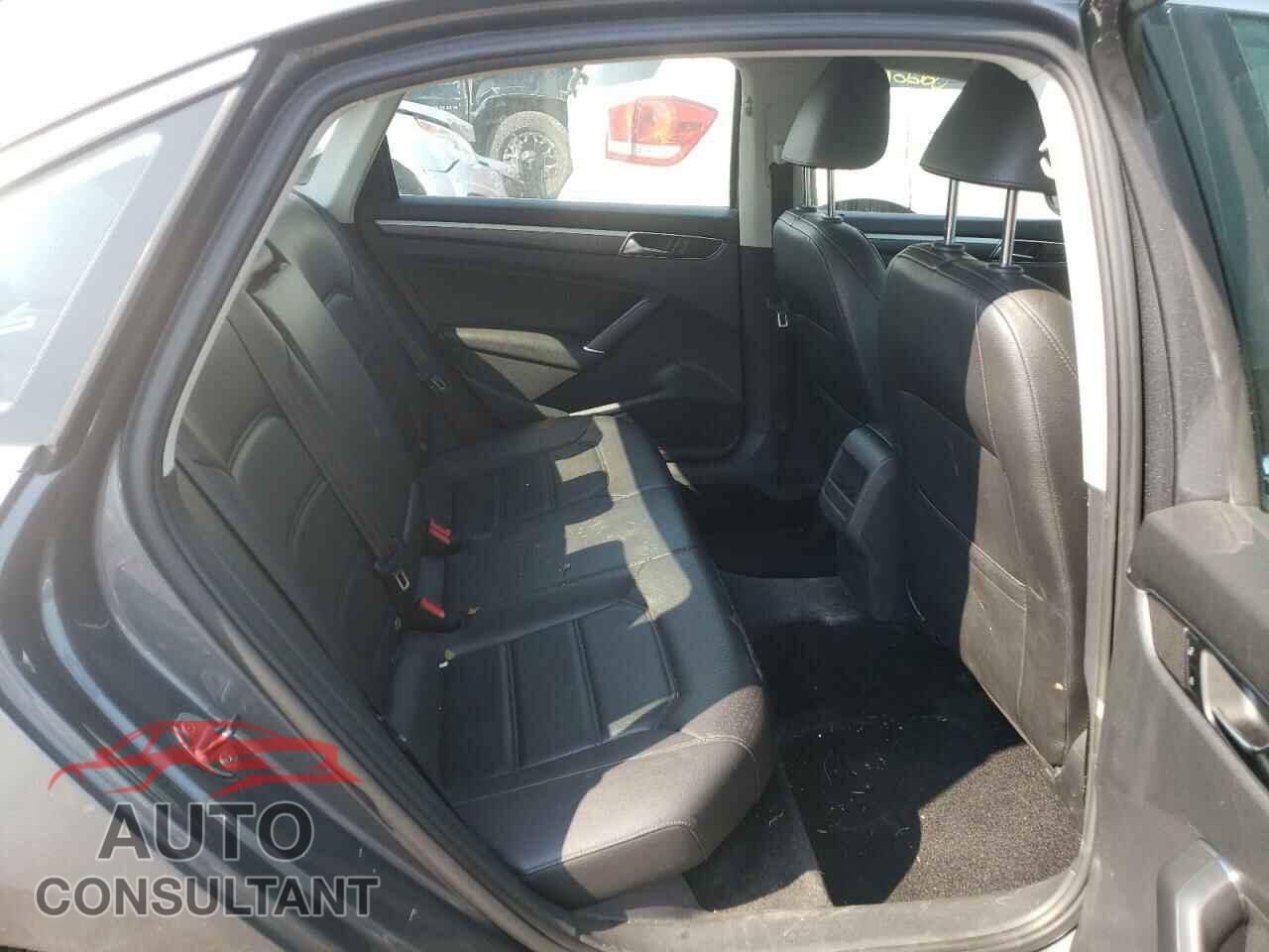 VOLKSWAGEN PASSAT 2017 - 1VWDT7A39HC036366