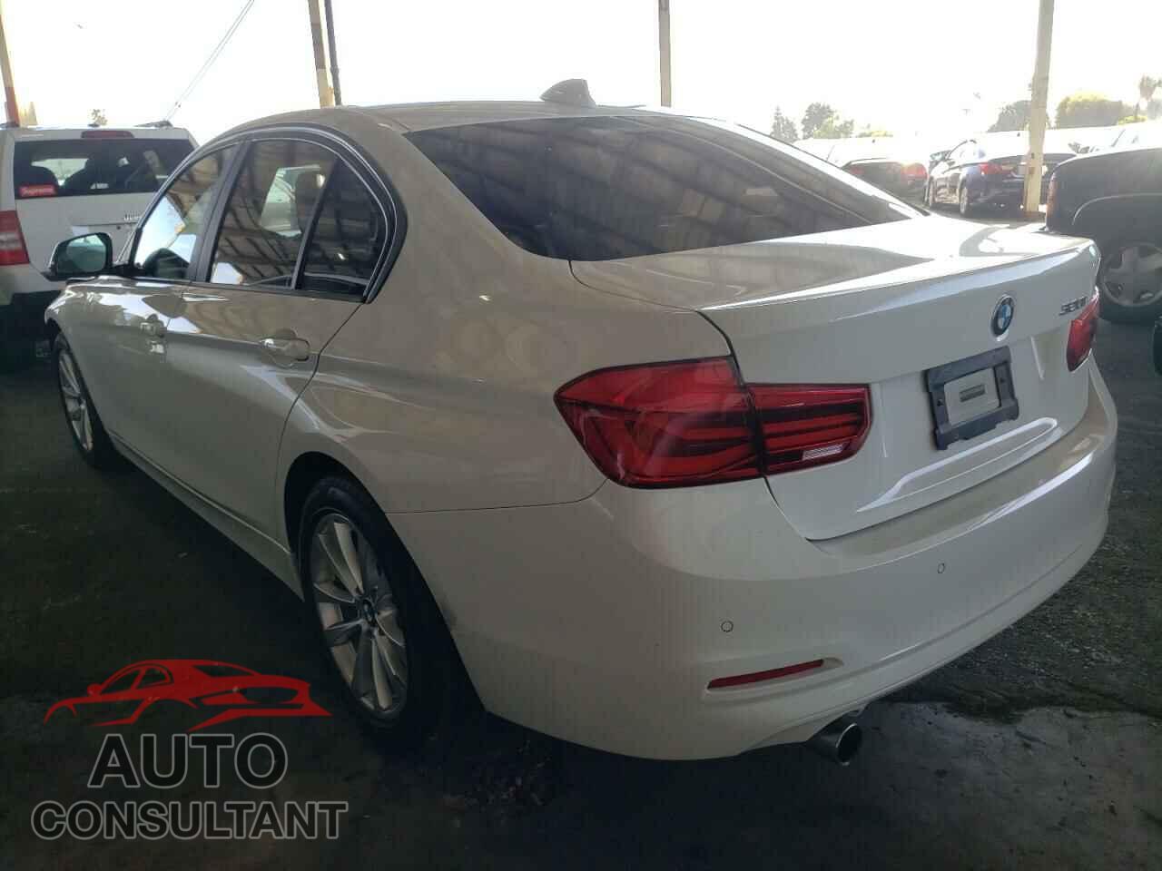 BMW 3 SERIES 2016 - WBA8E1G56GNU10436