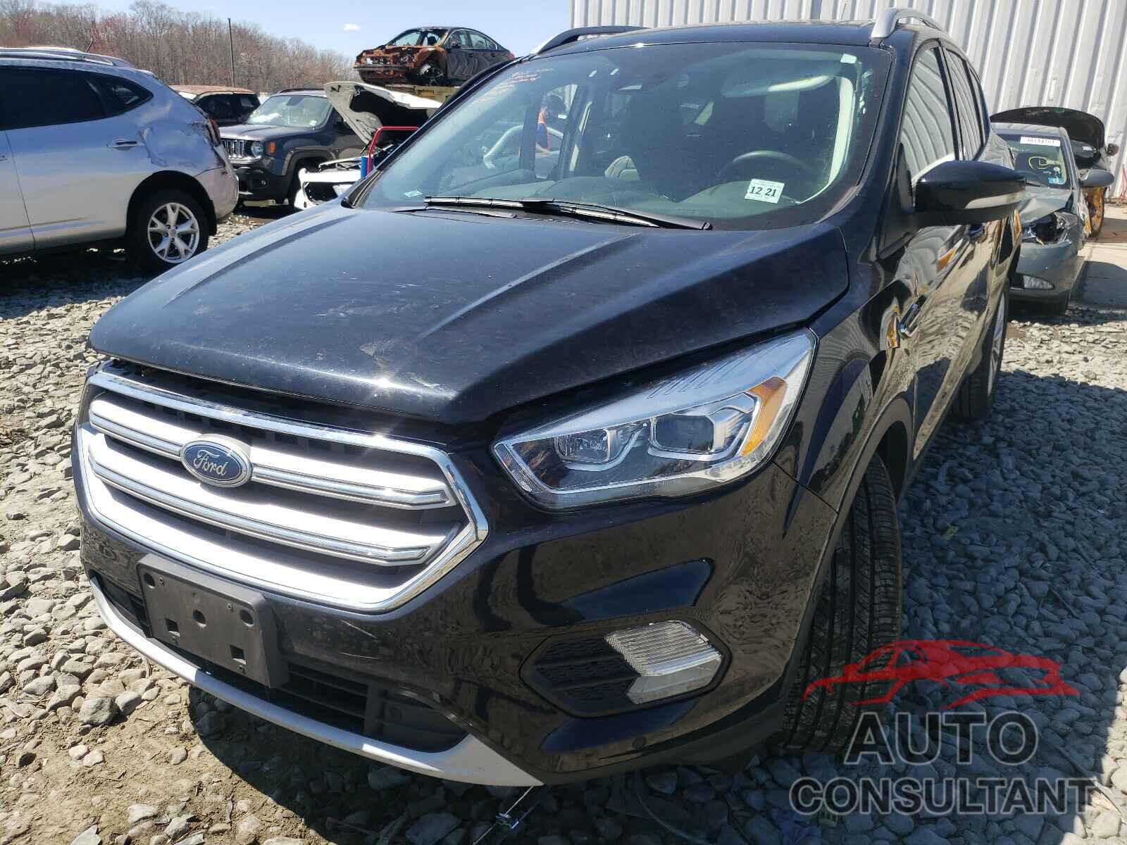 FORD ESCAPE 2017 - 1FMCU9J92HUA26893