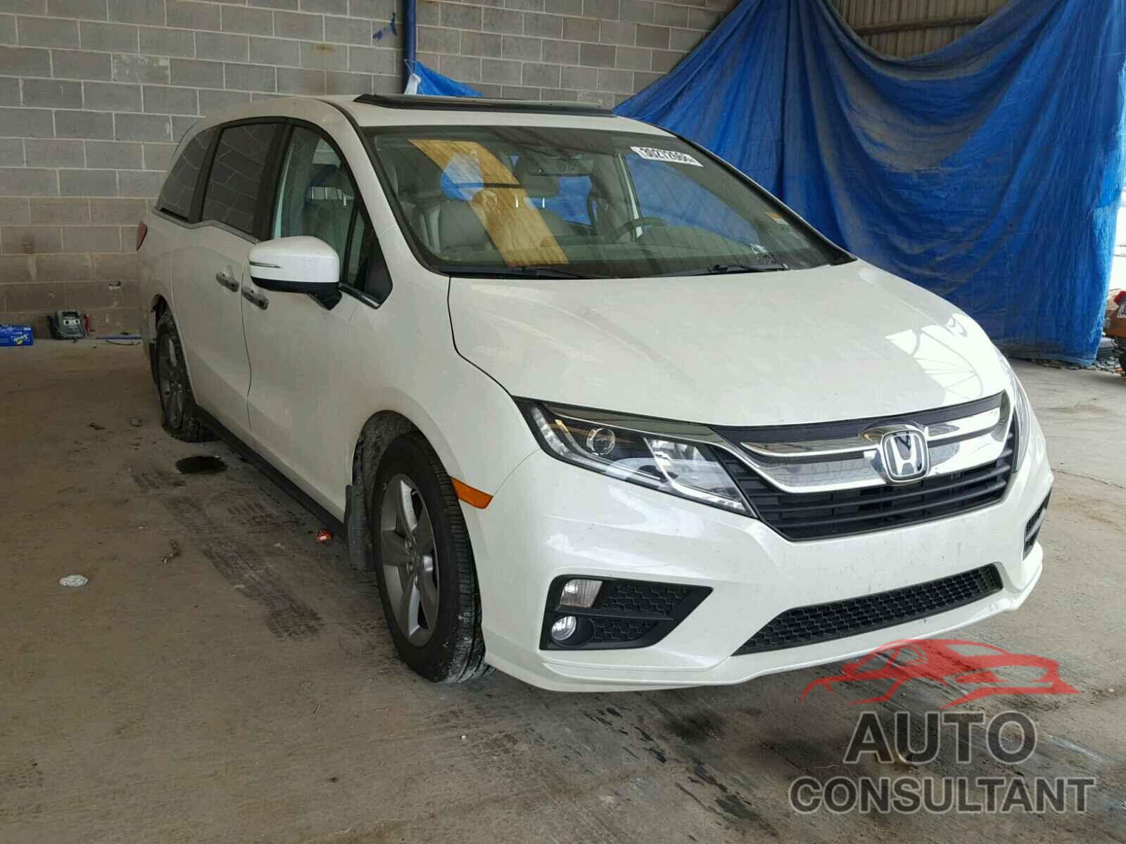 HONDA ODYSSEY 2018 - 5FNRL6H74JB048607